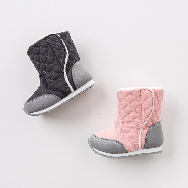 SNOW BOOTS