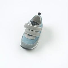 SPORT SHOES